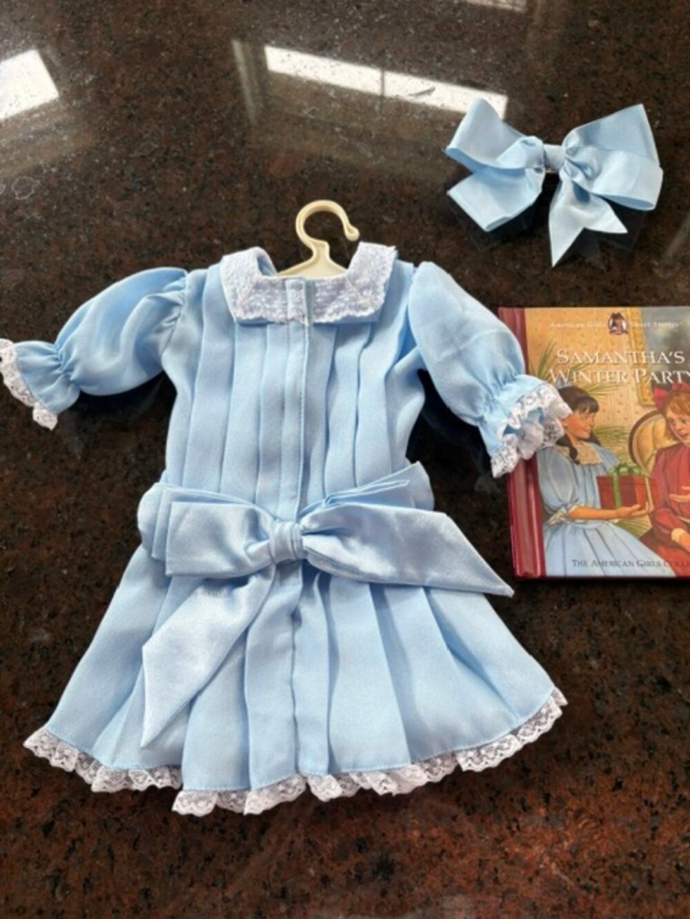 Pleasant Company - 3 Outfits - 18" Samantha Doll - Picture 2 of 9
